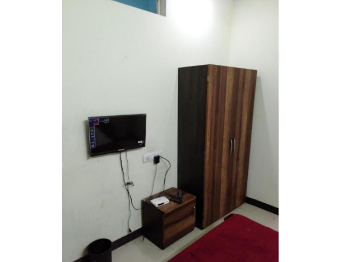 Hotel Adarsh, Ujjain Esterno foto