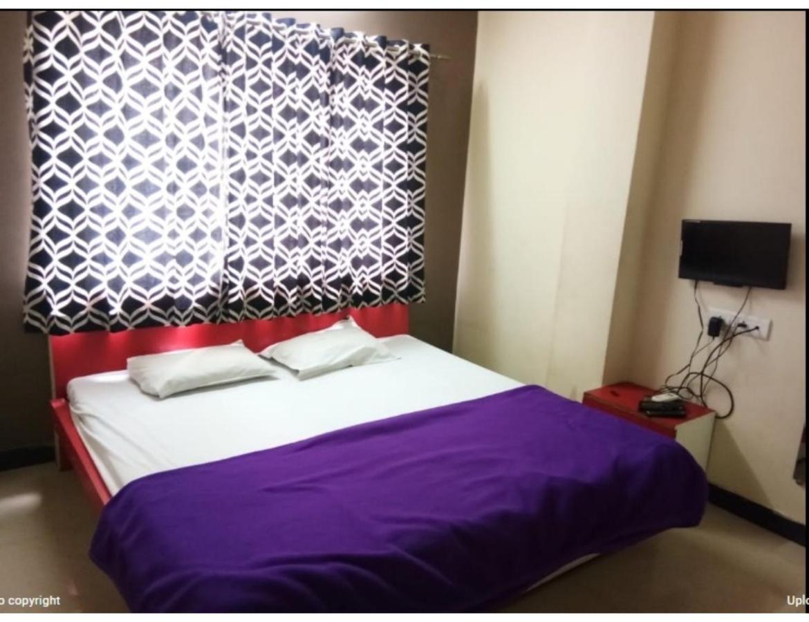 Hotel Adarsh, Ujjain Esterno foto