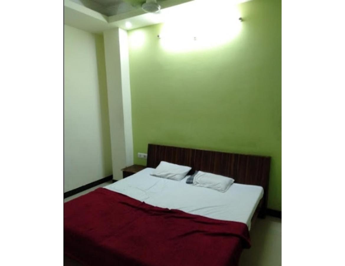 Hotel Adarsh, Ujjain Esterno foto